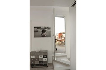 Italy Byt Bologna, Exterior