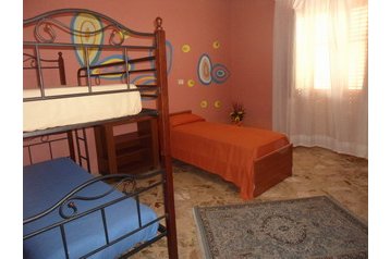 Italia Byt Balestrate, Interno