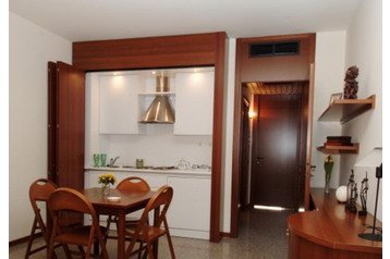 Italien Byt Rho, Exterieur