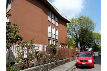 Italia Penzión Rho, Eksteriør