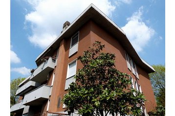 Italia Penzión Rho, Eksteriør