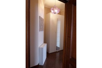 Italia Penzión Rho, Eksteriør