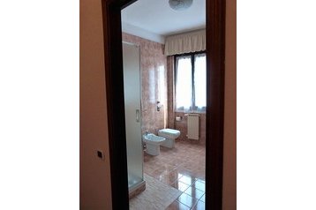 Italia Penzión Rho, Eksteriør