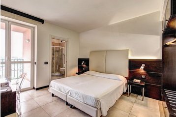 Италия Hotel Rho, Экстерьер