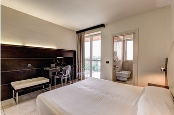 Италия Hotel Rho, Экстерьер