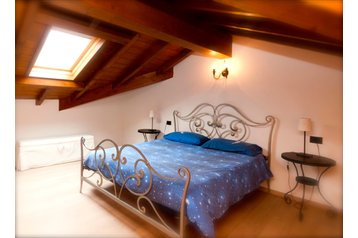 Italia Privát Domaso, Eksteriør