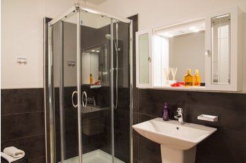 Italia Byt Padova, Exterior