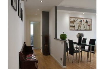 Italia Byt Mestre, Eksteriør