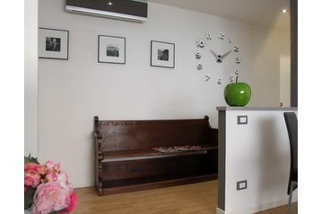 Italia Byt Mestre, Eksteriør