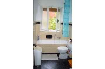 Italia Byt Udine, Exteriorul