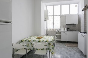 Italia Privát Bari, Eksteriør