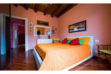 Италия Byt Como, Экстерьер