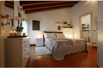 Italia Byt Treviso, Interior