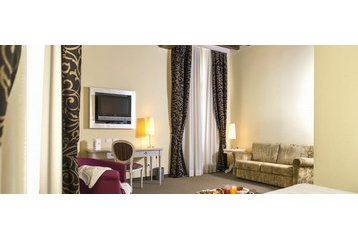 Italija Hotel Certaldo, Eksterijer