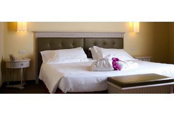 Italija Hotel Certaldo, Eksterijer