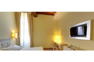 Italija Hotel Certaldo, Eksterijer