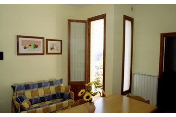 Itaalia Privát Certaldo, Eksterjöör