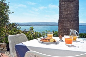 Itálie Privát Fertilia, Exteriér