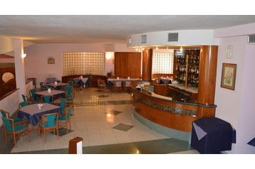 Italia Hotel Piombino, Exteriorul