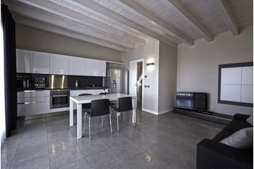 Itálie Byt Moniga, Exteriér