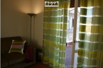 Italy Byt Palermo, Exterior