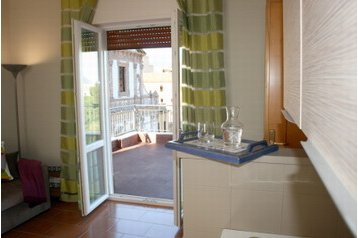 Italy Byt Palermo, Exterior