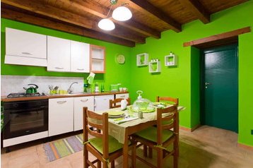 Italy Byt Palermo, Exterior