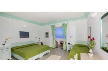 Отель Stromboli 5