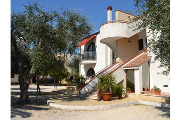 Italië Hotel Mattinata, Exterieur