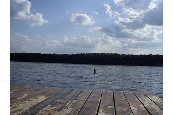 Polska Chata Bobowicko, Zewnątrz