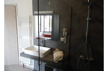 Grécko Privát Litsardas, Exteriér