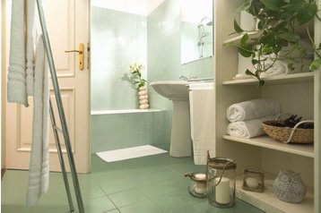 Włochy Byt Bergamo, Zewnątrz