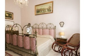 Italia Privát Marsala, Eksteriør