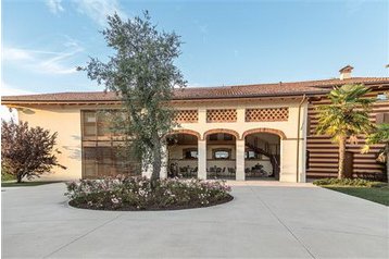 Italy Byt Sirmione, Exterior