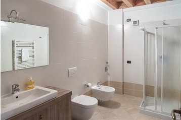 Italië Byt Sirmione, Exterieur