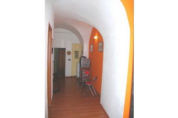 Italy Byt Catania, Exterior