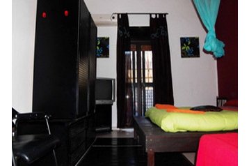 Italia Byt Catania, Esterno