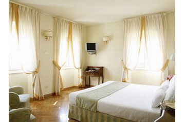 Италия Hotel Garda, Экстерьер