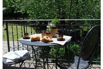 Italia Byt Faidello, Exterior