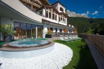 Италия Hotel Obereggen, Экстерьер