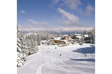 Италия Hotel Obereggen, Екстериор