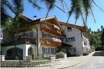 Italija Hotel Tesero, Eksterjeras
