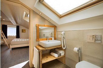 Italia Penzión Tesero, Exteriorul