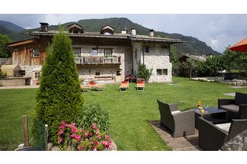 Италия Hotel Carano, Екстериор