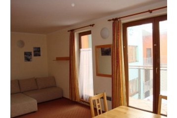 Slovacia Byt Oščadnica, Exteriorul