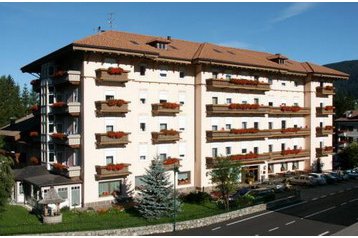 Hotel Dobbiaco 1