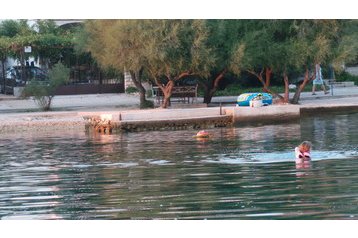 Horvātija Byt Grebaštica, Eksterjers