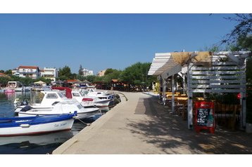 Horvātija Byt Grebaštica, Eksterjers