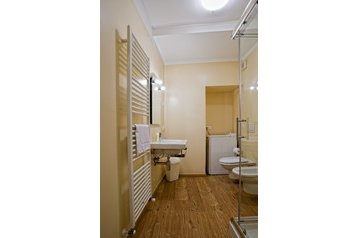 Italia Penzión Peaio, Exteriorul