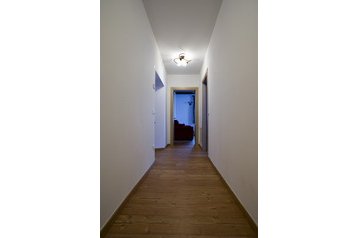 Italia Penzión Peaio, Exteriorul